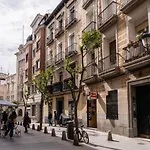Charming Plaza de Callao